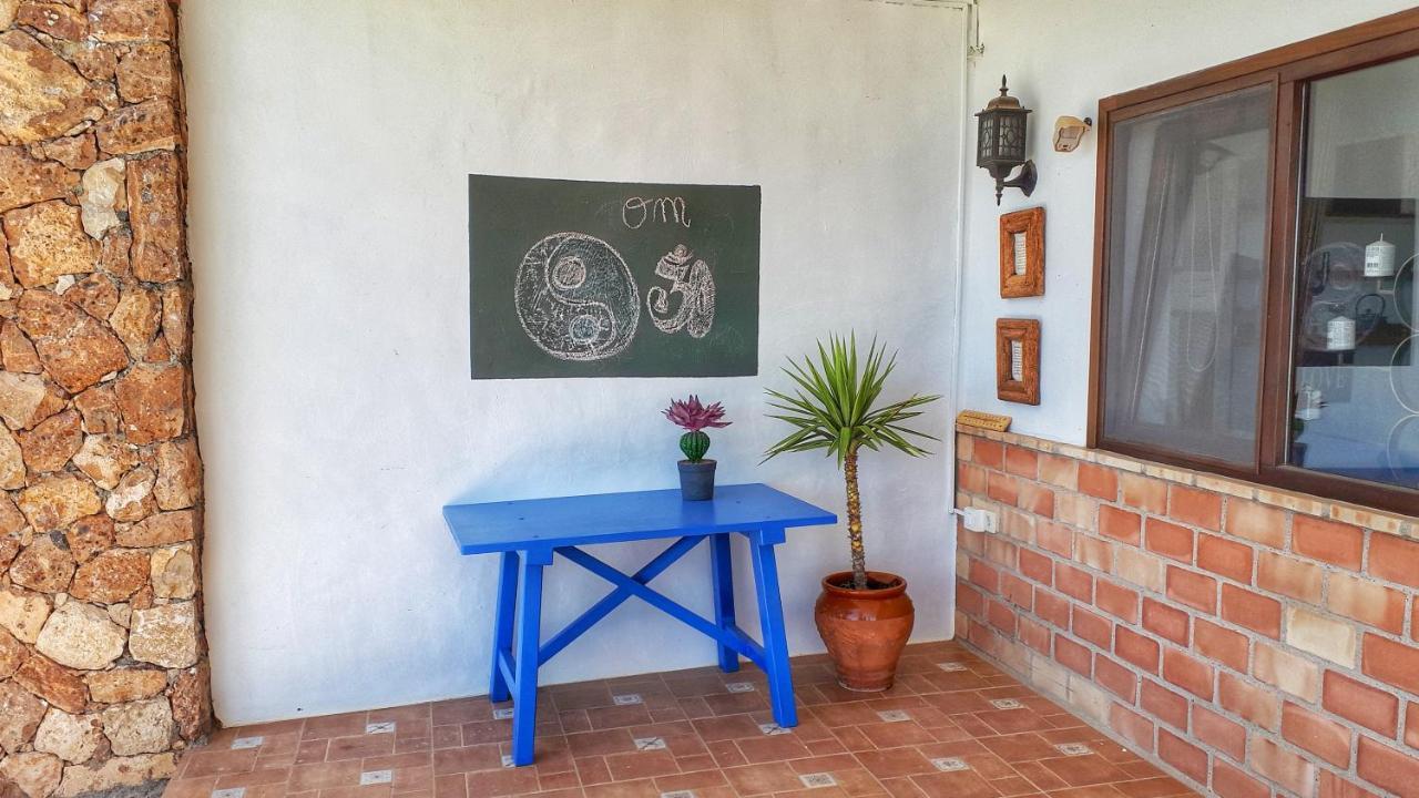 Villa For 4 With A Private Pool & Garden Bedar Exterior photo